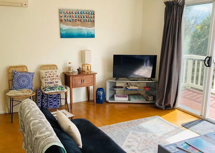 Phillip Island Central Cowes Pet Friendly Wifi Linen Towels Included Beach House
